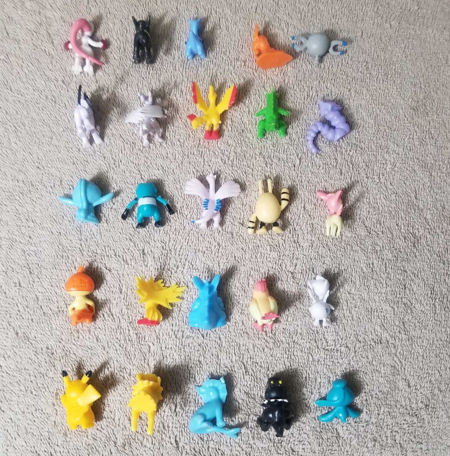 Pokemon Mini Figure Lot of 25